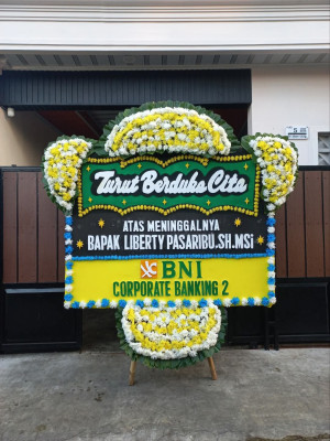 Papan Bunga Duka di Petojo Utara