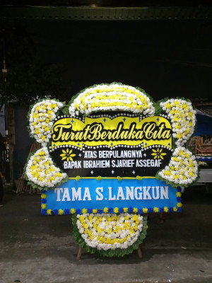 Papan Bunga Duka di Petojo Utara